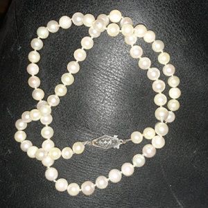 Antique pearl necklace
